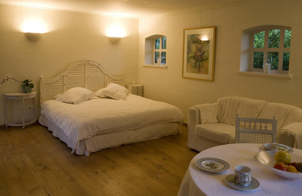 Guesthouse Veerhoeve Слёйс Номер фото